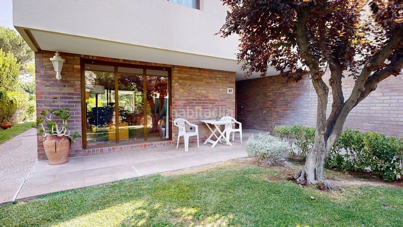 Foto f8e030b0-7178-49ea-b38f-3ade0875d049. Xalet amb calefacció aparcament piscina a La Almozara Zaragoza