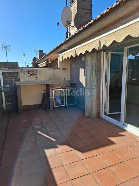 Foto 6c029c31-3ab9-4620-80fa-44c4a8c6d941. Casa adossada amb xemeneia calefacció aparcament a Sabadell