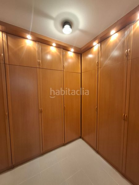 Foto 91c35d88-cb0d-4816-be13-05120fe56698. Casa adossada amb xemeneia calefacció aparcament a Sabadell
