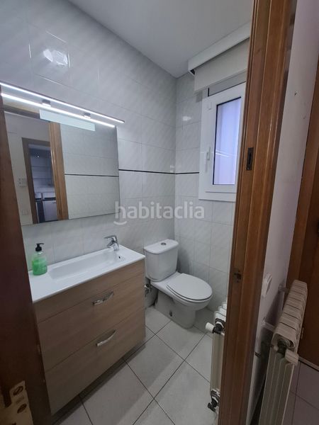 Foto b403244e-b055-4da0-b64c-1ec9e8d9921c. Casa adossada amb xemeneia calefacció aparcament a Sabadell