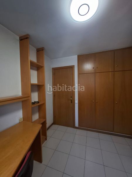 Foto f7e0767c-9a66-4829-ac49-f5940124dba1. Casa adossada amb xemeneia calefacció aparcament a Sabadell