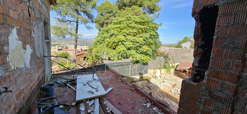 Foto 133e3814-b952-4f2b-85f0-cab8678378a9. Casa amb aparcament piscina a Gelida