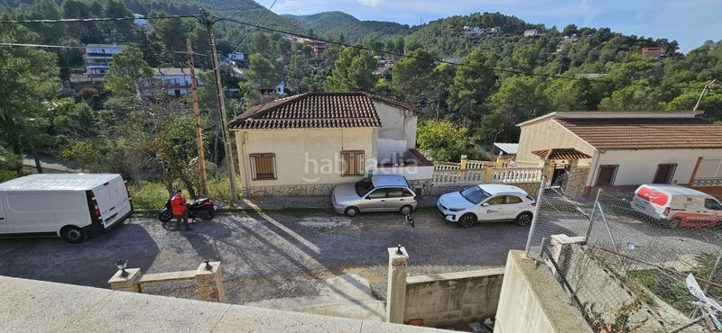 Foto 375ec6ad-ae23-4488-a2bc-5d6e8e0fe6df. Casa amb aparcament piscina a Gelida