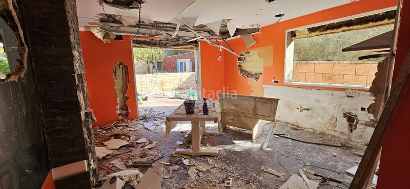 Foto cfc29f1e-9d4c-4e10-ae47-166fcbe1e387. Casa amb aparcament piscina a Gelida