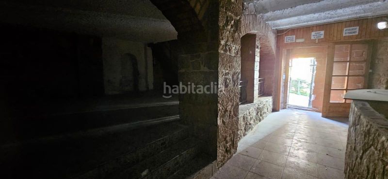Foto 29912365-f307-4358-ab76-1a76a5c65437. Local comercial a Barri Antic Manresa