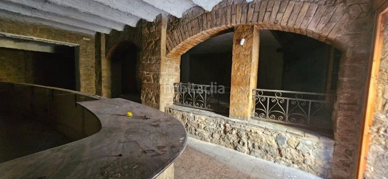 Foto e7f44b03-b072-42c5-9a84-f4f4f899cdf3. Local comercial a Barri Antic Manresa
