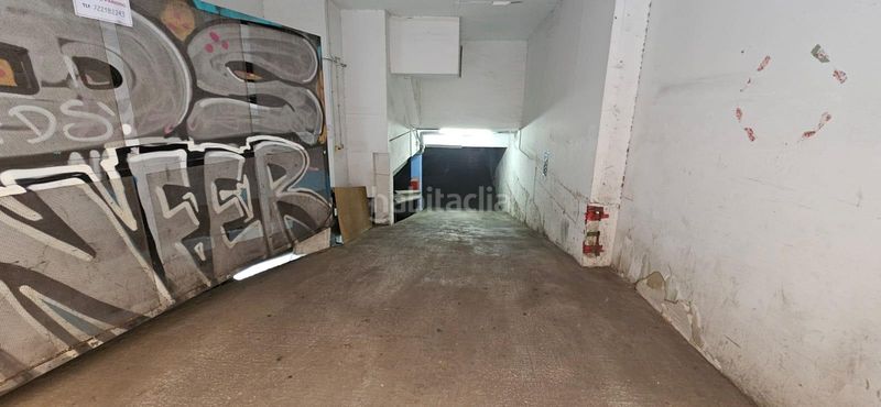 Foto c9b89997-23af-4bde-b88a-4310600c99d7. Aparcament cotxe a Raval Barcelona