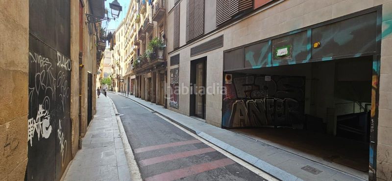 Foto f5b5543c-ebfb-43d4-8dce-fe3ad8c3cfdb. Aparcament cotxe a Raval Barcelona