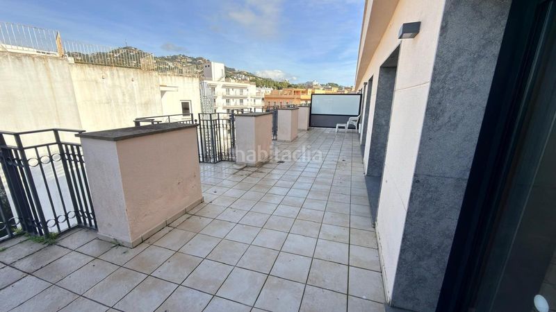 Foto bb74443b-a75a-487c-965c-97837c69bdab. Àtic amb calefacció aparcament piscina a Centre Lloret de Mar