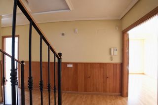Casa bifamiliare in La Ermita. Chalet pareado en esquina en la ermita, excelente ubicación