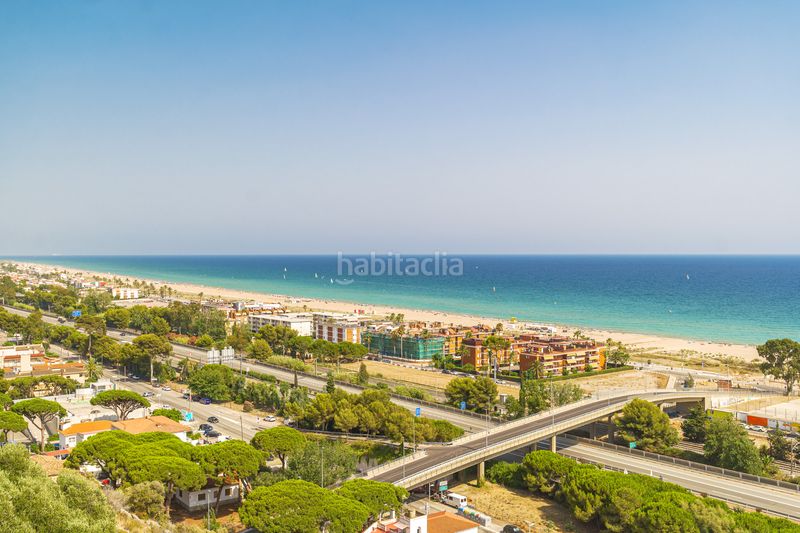 Foto 42683588-d567-4303-a216-0af3fb1fe112. Pis amb calefacció aparcament piscina a les botigues de Sitges Sitges