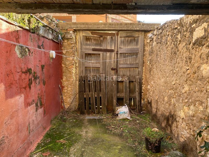 Foto dd854369-91c1-44a2-87be-ca68bde7aaed. Masia amb aparcament a Cortes de Pallás
