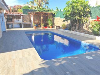 Chalet à Carrió - La Merced - Los Pinos. Elegante villa con piscina cerca de la playa de calpe