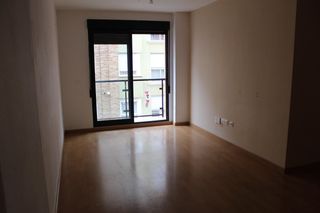 Etagenwohnung in Onda. Piso en onda ideal para inversores!