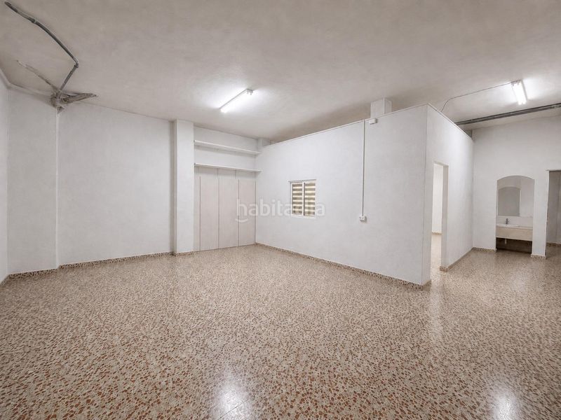 Foto a0a4e376-8194-4722-a3bc-26a7622b6019. Local comercial a Carlet