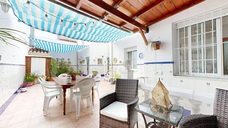 Foto 3b0b8761-c6c5-4284-92be-8a13279b0f12. Casa a Massamagrell