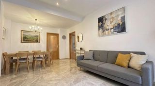 Reihenhaus in Carcaixent. Adosado en carcaixent  4 dormitorios  garaje  patio privado  sin
