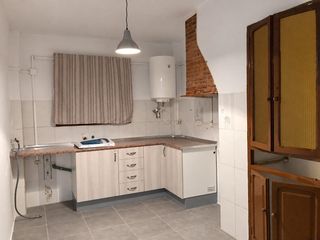Maison  Calle calle miguel hernández. Casa en parcela de 242 m2 con dos viviendas independientes  bene