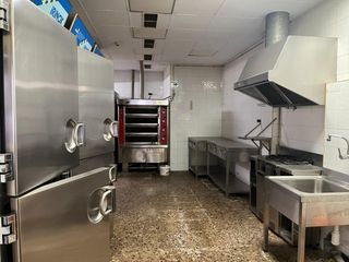 Miete Geschäftsraum  Calle santa bárbara. Local comercial en alquiler pastelería listo para operar