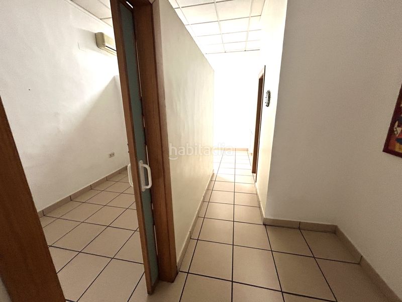Foto c6fb04a2-f5e0-49d7-adc7-f07b499c776d. Local comercial a passeig de les germanies 43 a Germaníes - Juzgados Gandia