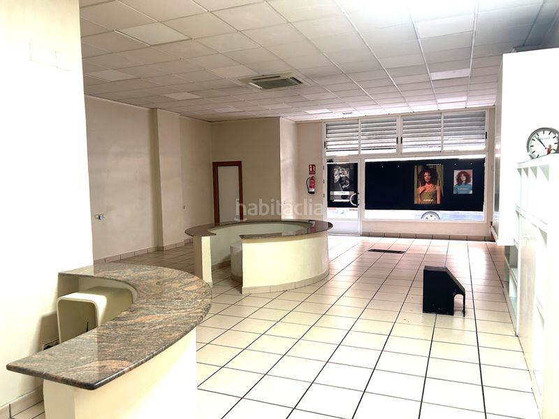 Foto cbf2dfe7-0529-4e9b-8572-9b513bc68cf2. Local comercial a passeig de les germanies 43 a Germaníes - Juzgados Gandia
