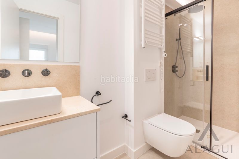 Foto a899e4a5-7ae3-4385-962f-e9cea3a9a7de. Apartament amb calefacció a Argüelles Madrid