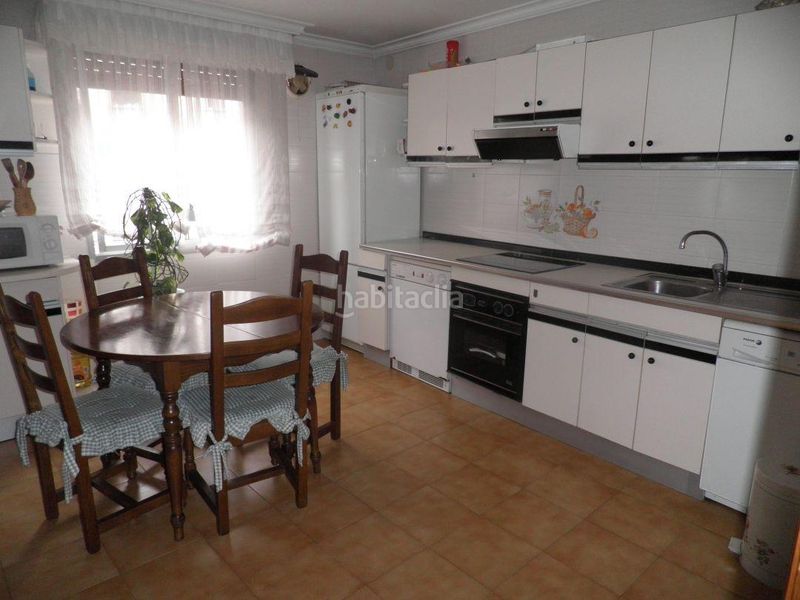 Foto e9cd8568-bdf7-4d86-b9a4-30c896a5ad69. Pis a sostoa - tarren 15 a Eibar