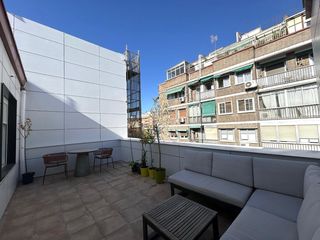 Appartement à Azcona 36. En venta, piso alquilado en madrid