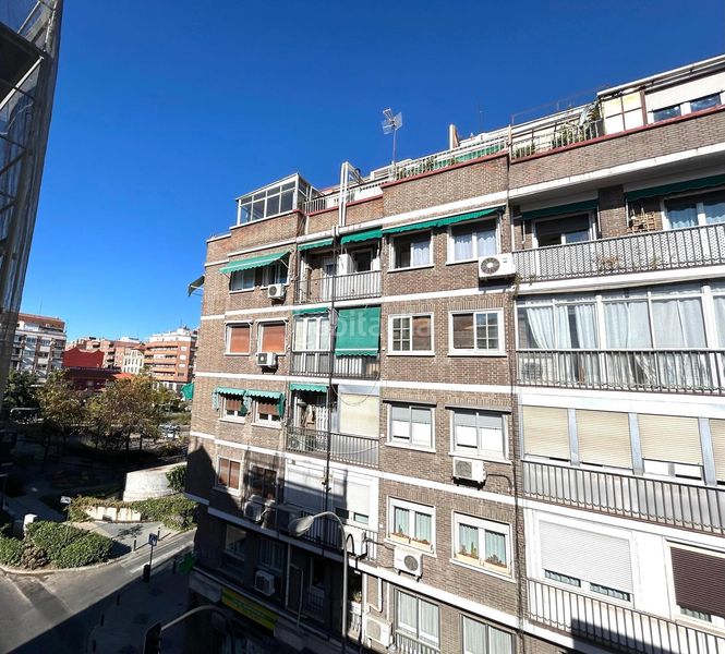 Foto b83d8a92-f7ba-4d09-a34c-3ed993eb7233. Pis a azcona 36 a Guindalera Madrid