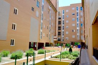 Etagenwohnung in Miguel solas 4. En venta, piso alquilado en madrid