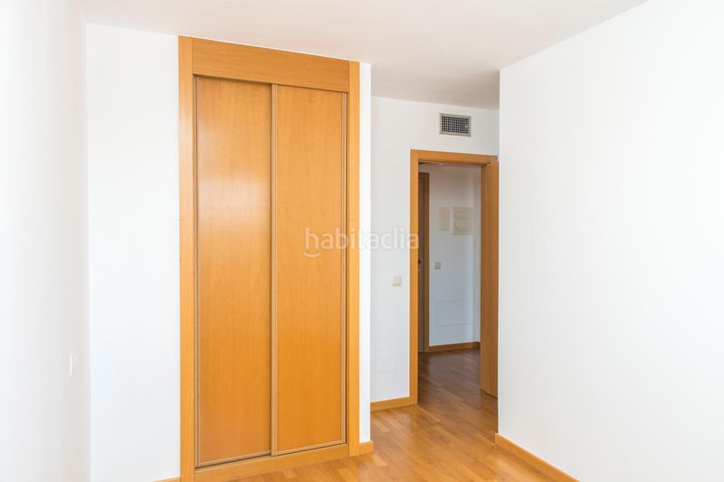 Foto 4671aa7b-a117-4831-a9d7-79827162f90d. Piso en vicente carballal 4 en venta, piso alquilado en Madrid