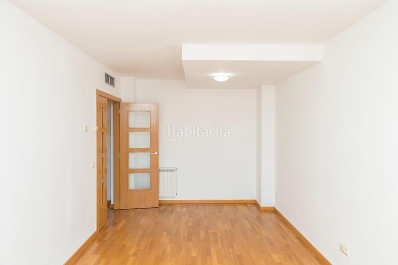 Foto a430e8d1-5894-4c78-b77a-a8167764c656. Piso en vicente carballal 4 en venta, piso alquilado en Madrid