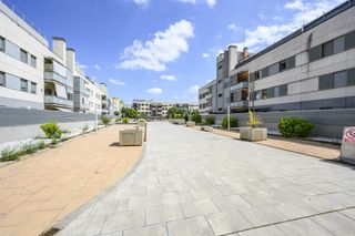 Flat in Tomas breton 2. En venta, piso alquilado en pinto