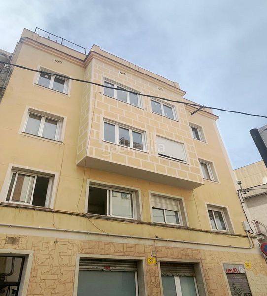 Foto ab02fbc8-a692-429d-b3f1-92887dbad5f8. Edificio in Carmel Barcelona