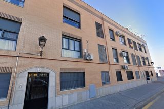 Flat in Rivera (de la) 19. En venta, piso alquilado en yuncler