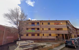 Pis a Olias 5. En venta, piso alquilado en magán