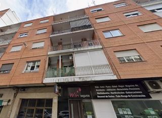 Pis a Ferrocarril d'alcoi 44. En venta, piso alquilado en gandia