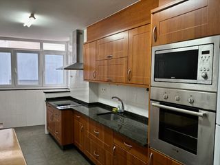 Lloguer Pis  Avenida de rosalía de castro. Estudiantes. piso de lujo en la av. rosalía de castro