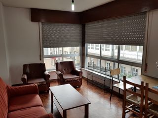 Miete Etagenwohnung  Avenida de rosalía de castro. Estudiantes. apartamento 1 dormitorio exterio en rosalía de cast