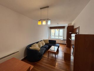 Miete Etagenwohnung  Rúa do restollal. Se alquila piso anual frente al hipercor