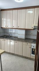Lloguer Pis  Rúa de san pedro de mezonzo. Se alquila apartamento en la calle san pedro de mezonzo