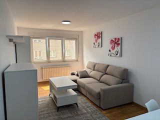 Miete Appartement  Rúa xaquín lorenzo. Se alquila apartamtento un dormitorio en milladoiro