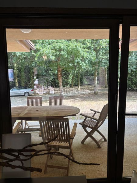 Foto 3fa67827-be15-4469-ae7b-559ffc5ae693. Xalet amb xemeneia aparcament piscina a O Milladoiro Ames