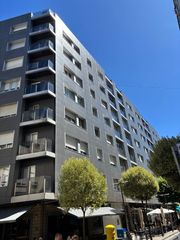 Pis a Rúa de santiago del estero nº1. Se vende piso exterior junto a la plaza roja