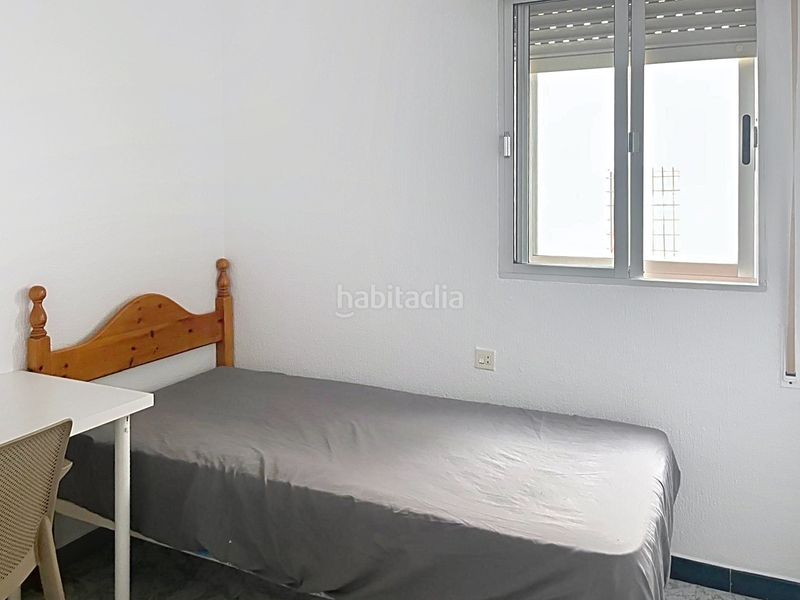 Foto 57cabe3c-0fd8-4bd7-8145-4797a970f5ec. Edifici a calle berdigón 18 a Centro Huelva