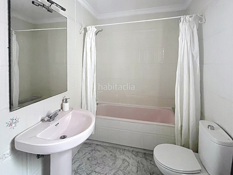 Foto a3a920ea-bdb1-4004-b0f9-8f2aff14d7d2. Edifici a calle berdigón 18 a Centro Huelva