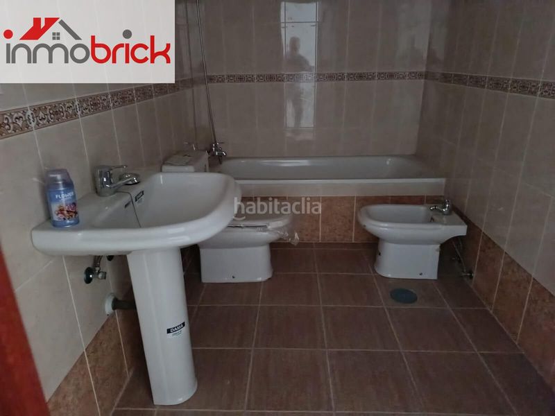 Foto 3dce2859-ebf0-4f1f-aaab-791f943971bf. Pis amb aparcament a Poleares Lucena