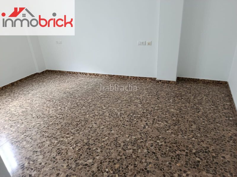 Foto 4d0bb288-42f7-45ad-8813-fc6815c47f00. Pis amb aparcament a Poleares Lucena