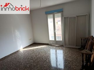 Piso en Poleares. Piso en venta en lucena