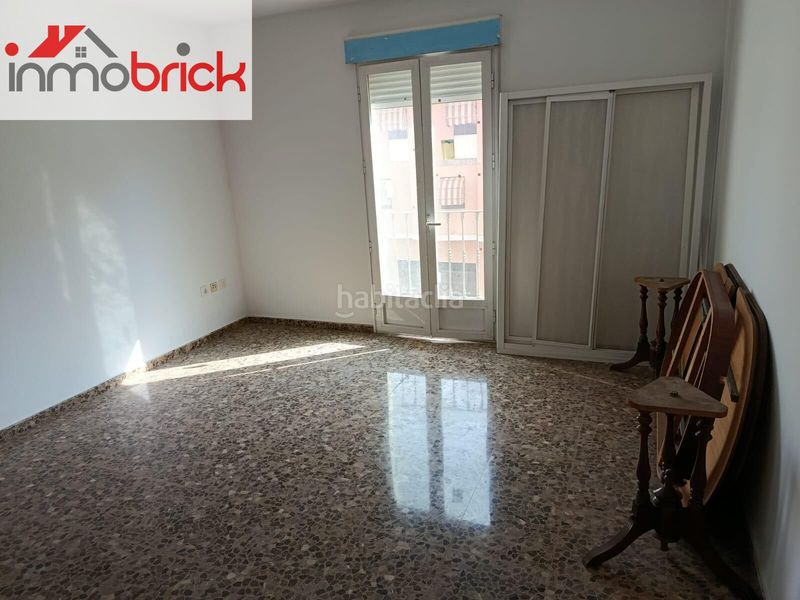 Foto bbd00a4b-d4b4-4dec-a5e2-6059596f5d5b. Pis amb aparcament a Poleares Lucena